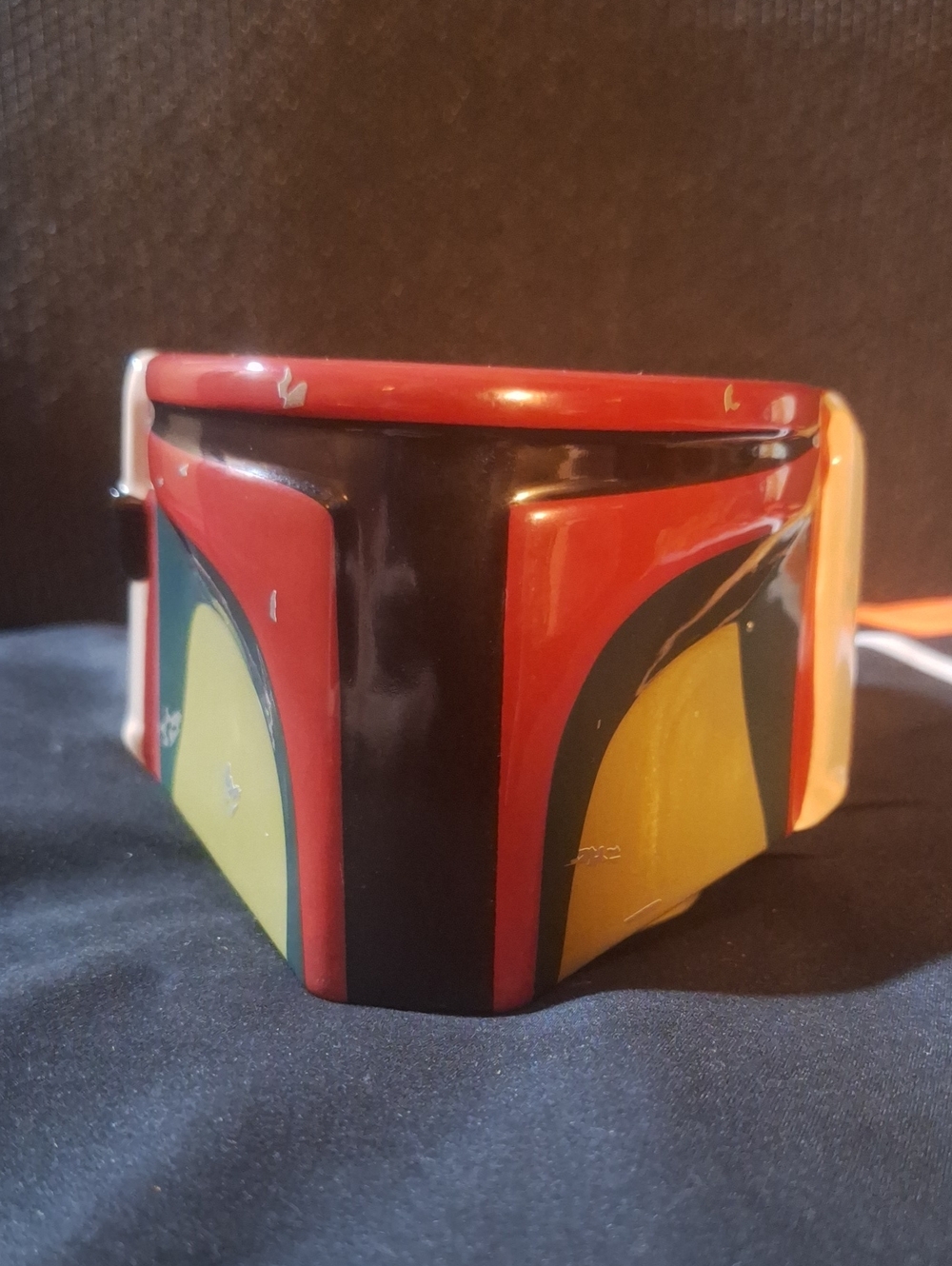 Star Wars Mandalorian Ceramic Mug / Coffee Cup in Red, Black & Yellow
